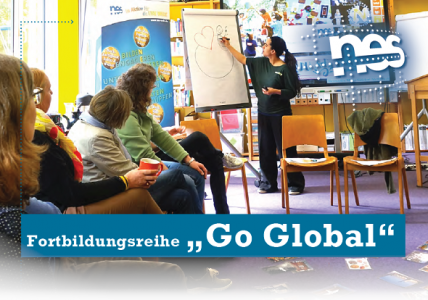 Menschen bei einem Seminar. Schriftzug "Fortbildungsreihe Go Global"