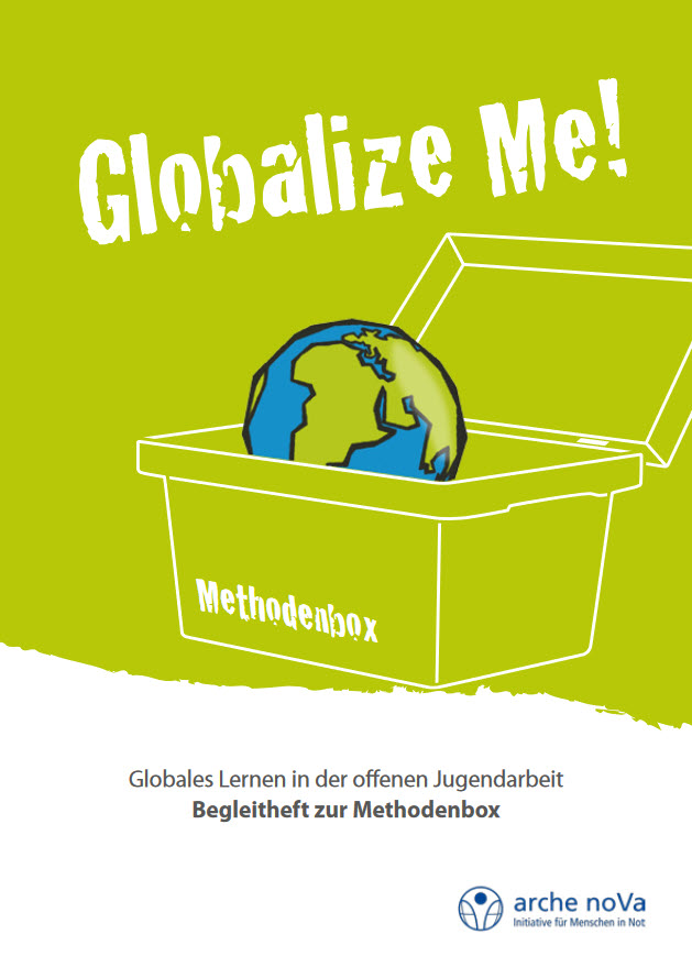 Zeichnung Weltkugel in einer Kiste. Titelseite des Begleithefts zur Methodenbox "Globalize Me". Quelle: arche-nova.org