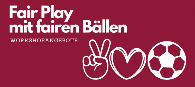 Logo Fair Play. Schriftzug "Fair Play mit fairen Bällen" auf rotem Grund. Stilisierte Darstellung einer Hand, die Peace zeigt, eines Herzens und eines Fußballs. Quelle: Bündnis Eine Welt Schleswig-Holstein