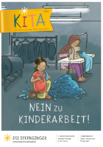 Zwei Kinder arbeiten in einer düsteren Textilfabrik: Ein Kind sitzt auf einem Hocker und näht Stoff, ein anderes sortiert große Stoffhaufen. Beide wirken erschöpft. Darüber steht: „Nein zu Kinderarbeit!“.