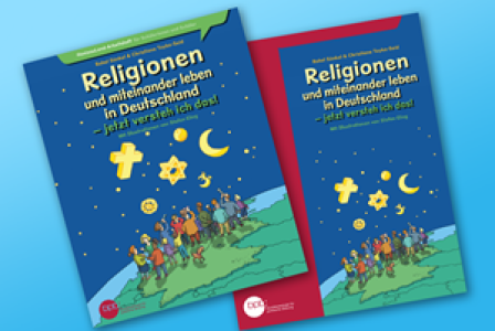 Illustration des Themenheftes: Religionen und miteinander leben in Deutschland – jetzt versteh ich das! sowie des dazugehörigen Begleitheftes für Lehrende auf hellblauem Hintergrund. Auf den Arbeitsheften sieht man jeweils eine Gruppe von Menschen, die mit Ferngläsern und Teleskopen in den Nachthimmel blickt. Über ihnen schweben Symbole verschiedener Religionen und Weltanschauungen. (Copyright: Stefan Eling/ bpb) 